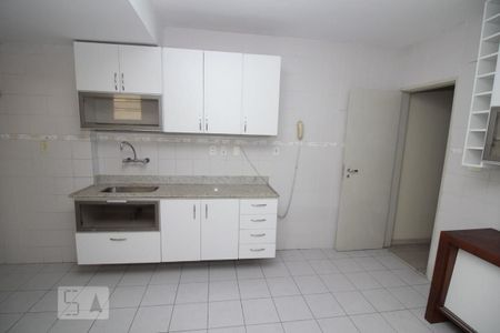 Apartamento à venda com 156m², 2 quartos e 2 vagasCozinha