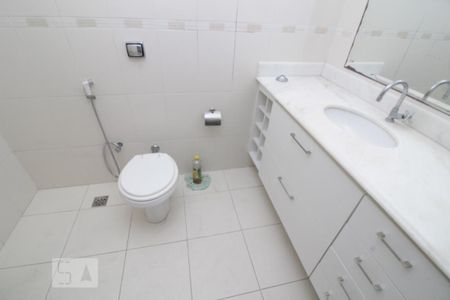 Apartamento à venda com 156m², 2 quartos e 2 vagasBanheiro 2