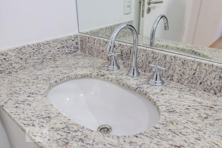 Apartamento à venda com 88m², 2 quartos e 1 vagaDetalhe do Banheiro da Suíte