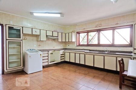 Casa à venda com 380m², 4 quartos e 5 vagasCozinha