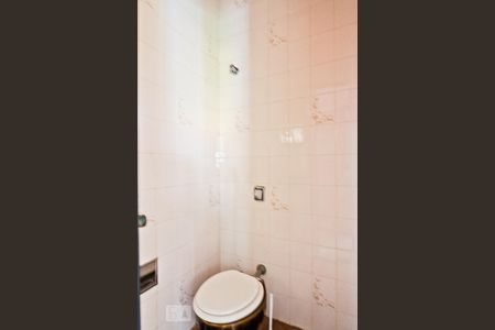 Casa à venda com 380m², 4 quartos e 5 vagasBanheiro da Suíte