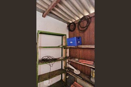 Casa à venda com 380m², 4 quartos e 5 vagasDepósito