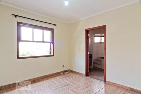 Casa à venda com 380m², 4 quartos e 5 vagasSuíte