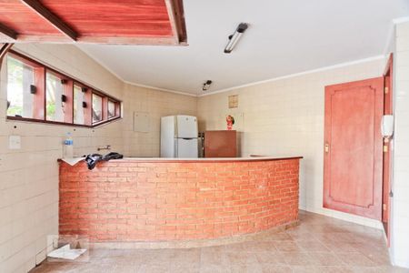 Casa à venda com 380m², 4 quartos e 5 vagasSalão