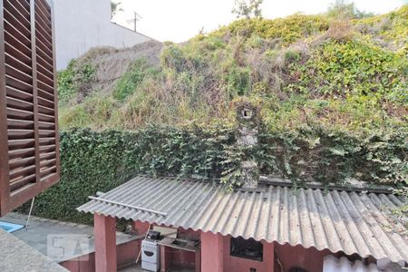 Casa à venda com 380m², 4 quartos e 5 vagasVista do Quarto 2