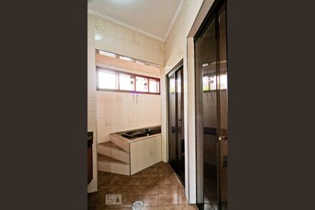 Casa à venda com 380m², 4 quartos e 5 vagasBanheiro da Suíte