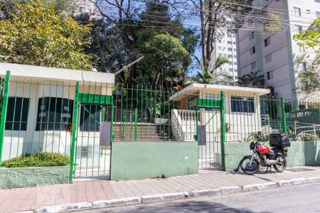 Apartamento para alugar com 52m², 2 quartos e 1 vagaFachada