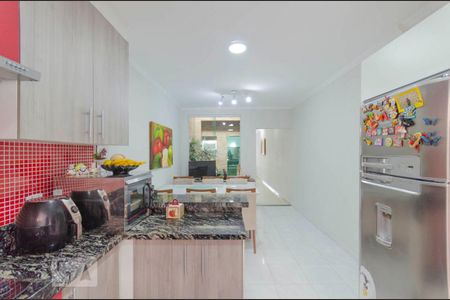 Casa à venda com 204m², 3 quartos e 3 vagasCozinha