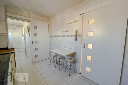 Apartamento à venda com 80m², 2 quartos e 2 vagasCozinha