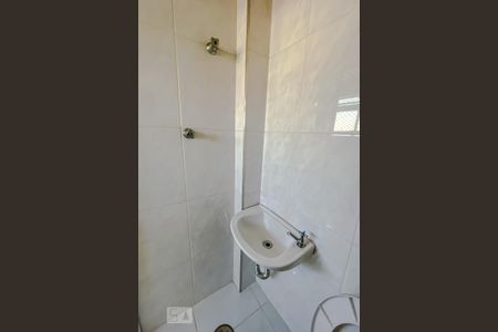 Apartamento à venda com 80m², 2 quartos e 2 vagasBanheiro de Serviço