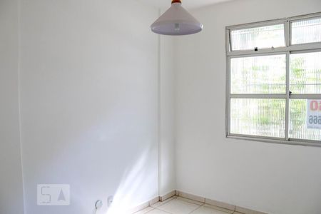 Sala de apartamento para alugar com 3 quartos, 70m² em Padre Eustáquio, Belo Horizonte