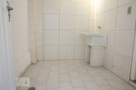 Casa de condomínio para alugar com 60m², 1 quarto e sem vagaLavanderia