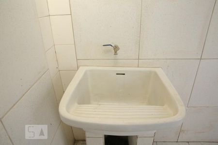 Casa de condomínio para alugar com 60m², 1 quarto e sem vagaLavanderia