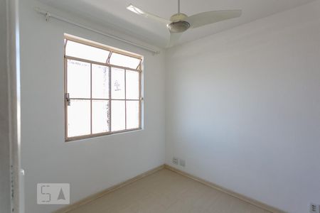 'Quarto 2 de casa à venda com 2 quartos, 65m² em Pompéia, Belo Horizonte