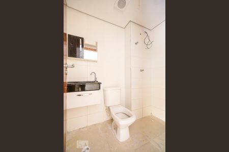 Banheiro de apartamento para alugar com 1 quarto, 34m² em Vila Granada, São Paulo
