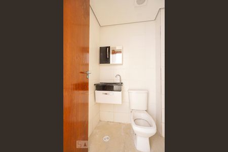 Banheiro de apartamento para alugar com 1 quarto, 34m² em Vila Granada, São Paulo