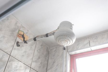 Apartamento à venda com 58m², 2 quartos e sem vagaChuveiro