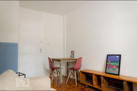 Sala de apartamento para alugar com 2 quartos, 47m² em Laranjeiras, Rio de Janeiro