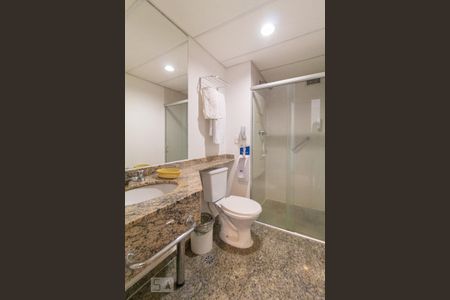 Studio à venda com 32m², 1 quarto e 1 vaga Studio à venda com 32m², 1 quarto e 1 vagaBanheiro