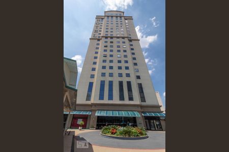 Studio à venda com 32m², 1 quarto e 1 vaga Studio à venda com 32m², 1 quarto e 1 vagaFachada