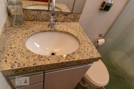 Apartamento à venda com 73m², 3 quartos e 1 vaga Apartamento à venda com 73m², 3 quartos e 1 vagaBanheiro Social