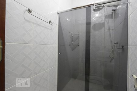 Casa à venda com 110m², 2 quartos e 1 vagaBanheiro da suíte 1