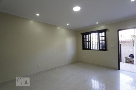 sala de casa à venda com 2 quartos, 110m² em Curicica, Rio de Janeiro