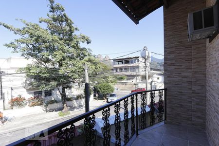 Casa à venda com 110m², 2 quartos e 1 vagavaranda