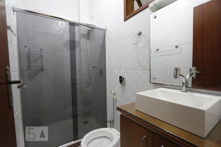 Casa à venda com 110m², 2 quartos e 1 vagaBanheiro da suíte 1