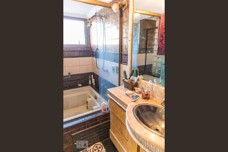 Apartamento à venda com 134m², 3 quartos e 2 vagasBanheiro da suíte