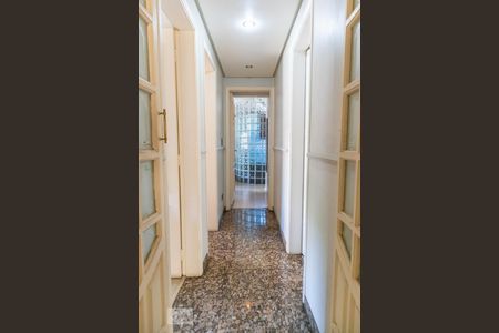 Corredor de apartamento à venda com 3 quartos, 134m² em Vila Maria Alta, São Paulo