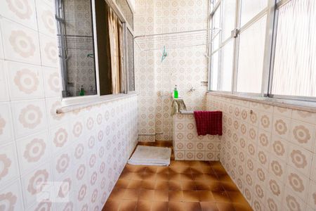 Apartamento à venda com 75m², 2 quartos e 1 vagaÁrea de Serviço