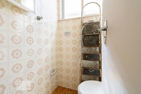 Apartamento à venda com 75m², 2 quartos e 1 vagaBanheiro de Serviço