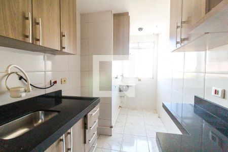 Cozinha e Área de Serviço de apartamento para alugar com 2 quartos, 44m² em Vila Nova Curuçá, São Paulo