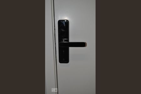 Studio para alugar com 38m², 1 quarto e sem vagaDetalhe - Fechadura eletrônica