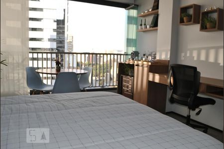 Studio para alugar com 38m², 1 quarto e sem vagaQuarto - Varanda ao fundo