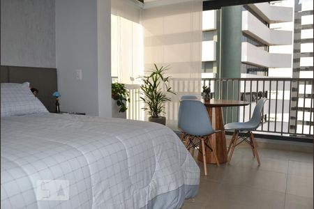 Studio para alugar com 38m², 1 quarto e sem vagaQuarto - Varanda ao fundo