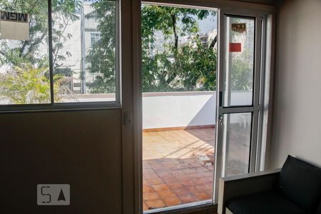 Apartamento à venda com 160m², 3 quartos e sem vaga Apartamento à venda com 160m², 3 quartos e sem vagaCobertura