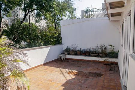 Apartamento à venda com 160m², 3 quartos e sem vaga Apartamento à venda com 160m², 3 quartos e sem vagaCobertura