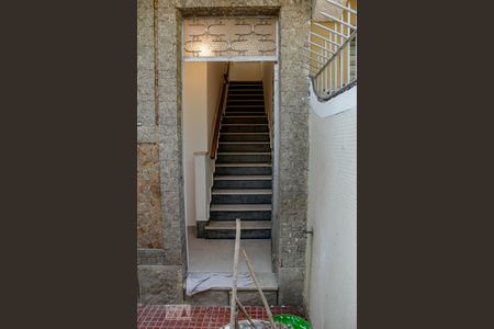 escada de apartamento para alugar com 3 quartos, 160m² em Grajaú, Rio de Janeiro