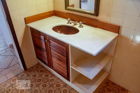 Apartamento à venda com 160m², 3 quartos e sem vaga Apartamento à venda com 160m², 3 quartos e sem vagaCobertura