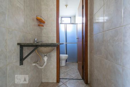 Banheiro de apartamento à venda com 3 quartos, 75m² em Nova Esperança, Belo Horizonte