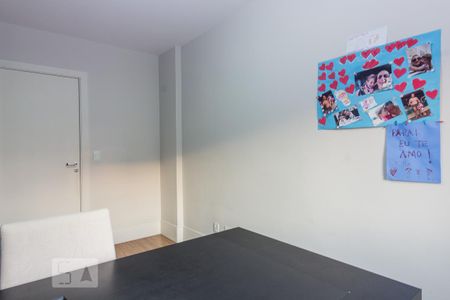 Apartamento à venda com 138m², 3 quartos e 2 vagasEscritório