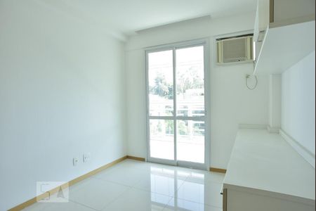 Quarto de apartamento para alugar com 3 quartos, 93m² em Freguesia de Jacarepaguá, Rio de Janeiro