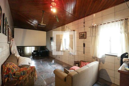 Casa à venda com 500m², 4 quartos e 8 vagasHall