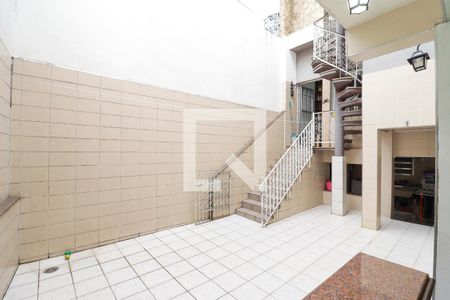 Casa à venda com 500m², 4 quartos e 8 vagasÁrea de Serviço e Churrasqueira