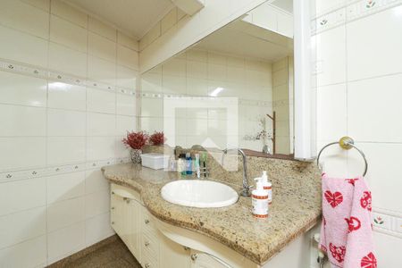 Casa à venda com 500m², 4 quartos e 8 vagasBanheiro da Suíte 1