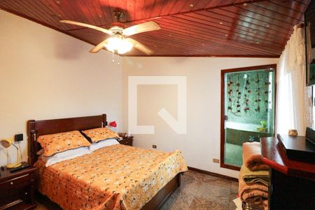 Casa à venda com 500m², 4 quartos e 8 vagasSuíte 2