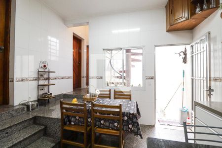 Casa à venda com 500m², 4 quartos e 8 vagasCozinha
