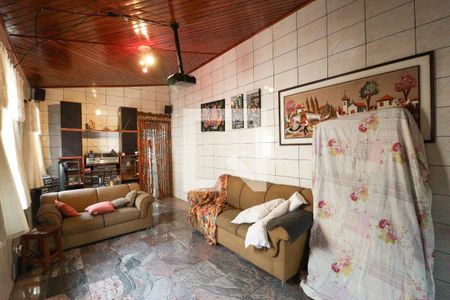 Casa à venda com 500m², 4 quartos e 8 vagasHall